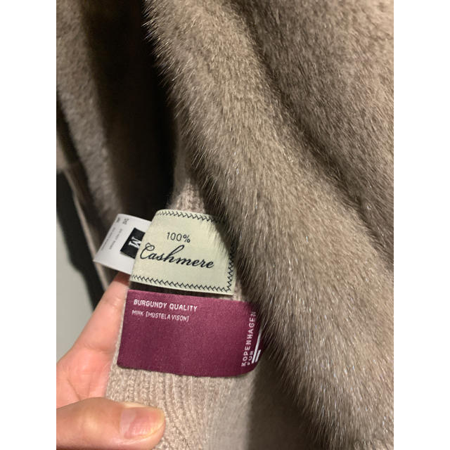 LORO PIANA(ロロピアーナ)の未使用　カシミア　ミンクベスト レディースのジャケット/アウター(ニットコート)の商品写真