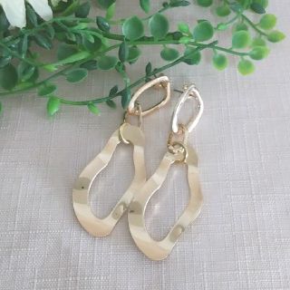 【再販】ゴールド 変形リング ピアス No.290(ピアス)