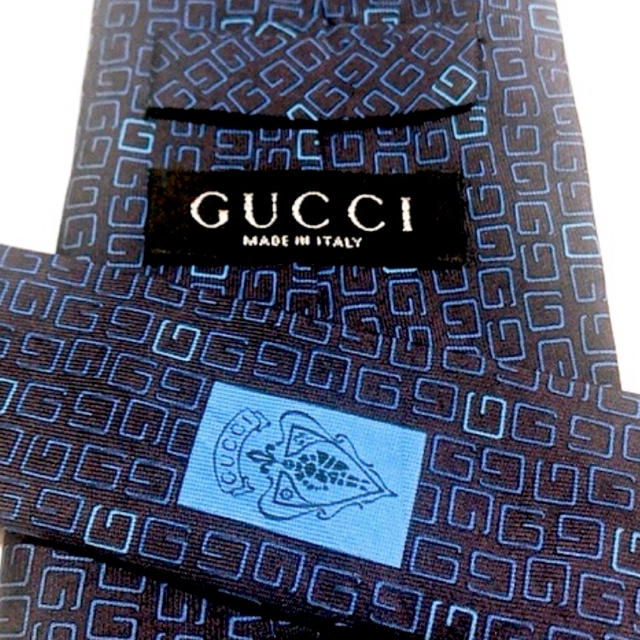 Gucci(グッチ)の　1/31まで限定値下げ GG柄　希少　GUCCI  グッチ　ネクタイ　ネイビー メンズのファッション小物(ネクタイ)の商品写真