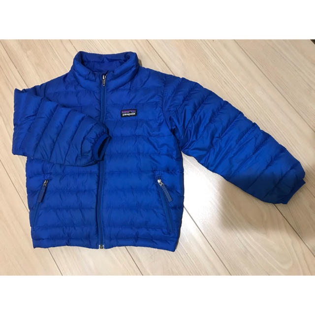 patagonia(パタゴニア)のパタゴニアダウン キッズ/ベビー/マタニティのキッズ服男の子用(90cm~)(ジャケット/上着)の商品写真