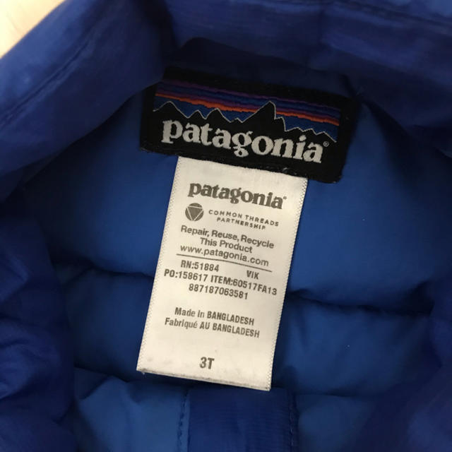 patagonia(パタゴニア)のパタゴニアダウン キッズ/ベビー/マタニティのキッズ服男の子用(90cm~)(ジャケット/上着)の商品写真