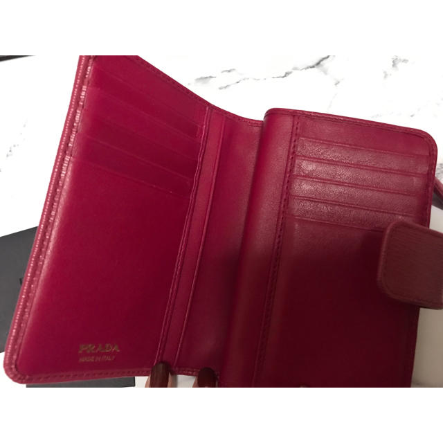 PRADA(プラダ)の極美品　PRADA   財布   サフィアーノ レディースのファッション小物(財布)の商品写真