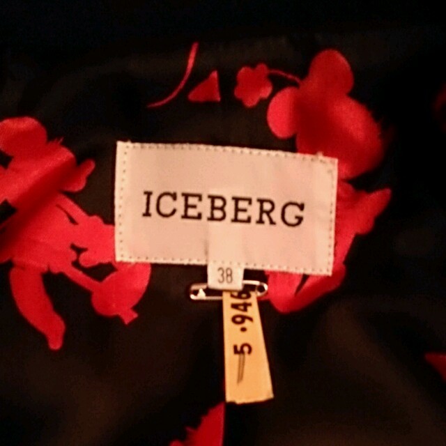 ICEBERG(アイスバーグ)のアイスバーグ☆ディズニーコラボ レディースのジャケット/アウター(テーラードジャケット)の商品写真