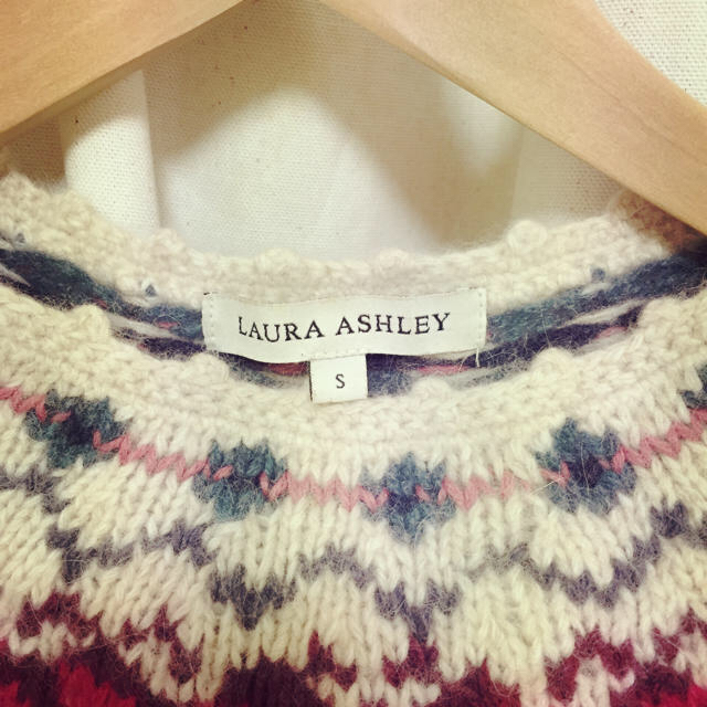 LAURA ASHLEY(ローラアシュレイ)のアイボリー ほっこりニット レディースのトップス(ニット/セーター)の商品写真