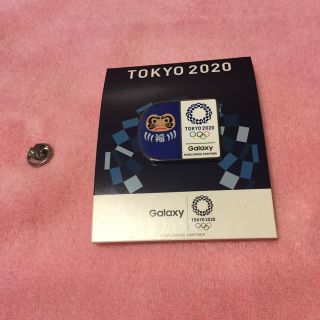 ギャラクシー(Galaxy)の新品　ギャラクシー 青いだるまさんのピンバッジ⭐️(バッジ/ピンバッジ)