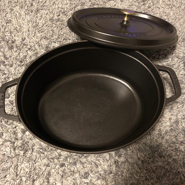 STAUB(ストウブ)の【hiro様専用】ピコココットオーバル　31cm ブラック インテリア/住まい/日用品のキッチン/食器(鍋/フライパン)の商品写真