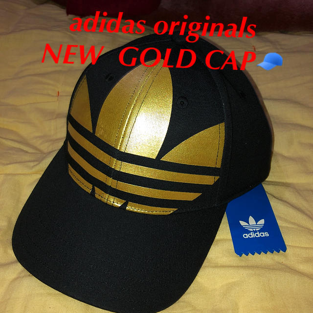 adidas(アディダス)の最新‼️貴重‼️adidas originalsのNEW GOLD CAP メンズの帽子(キャップ)の商品写真