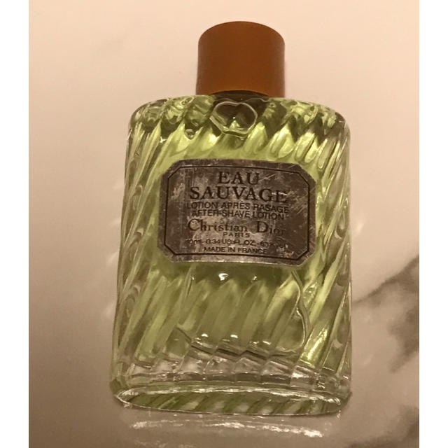 Christian Dior - 【新品】ディオール EAU SAUVAGE 香水 10mlの通販 by あーちゃん｜クリスチャンディオールならラクマ