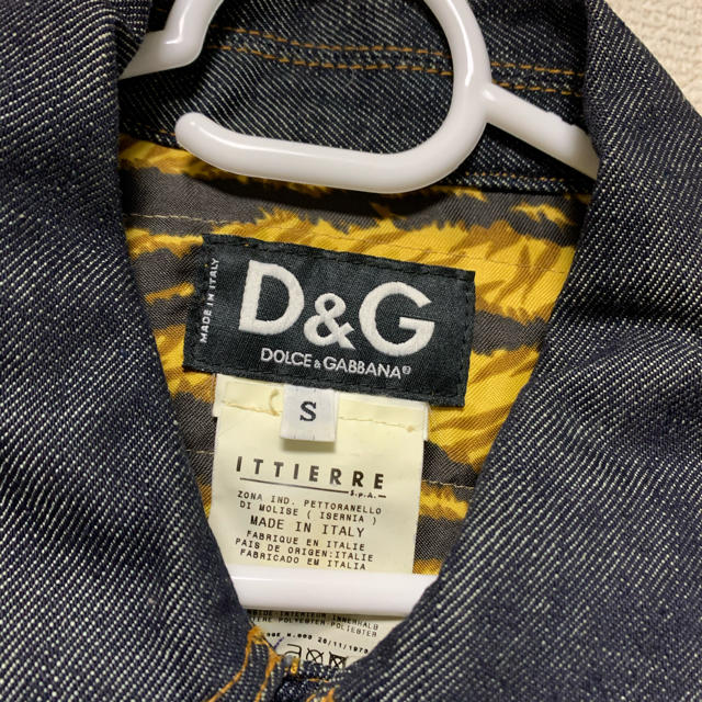 DOLCE&GABBANA(ドルチェアンドガッバーナ)のD&G ヒョウ柄デニムジャケット レディースのジャケット/アウター(Gジャン/デニムジャケット)の商品写真