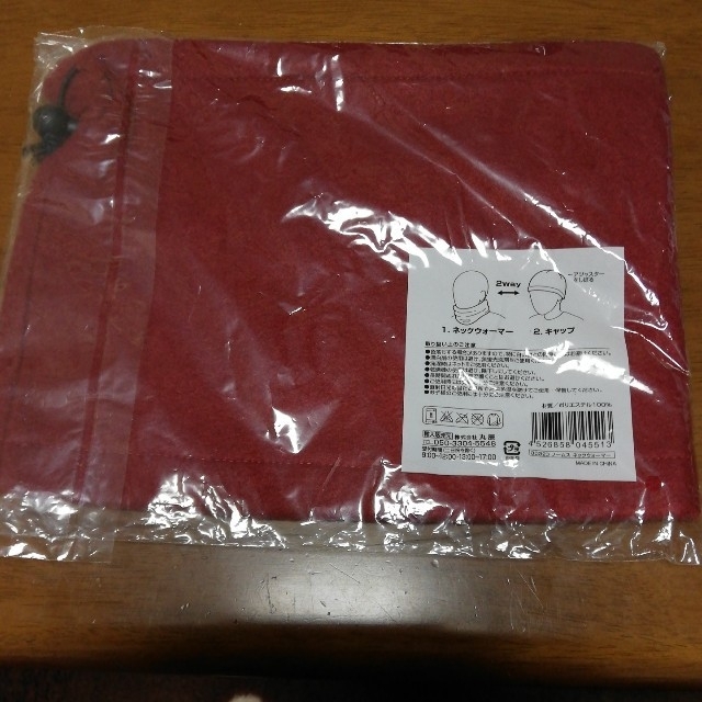 ノームスネックウォーマー　2ウェイ　新品　赤 レディースのファッション小物(ネックウォーマー)の商品写真