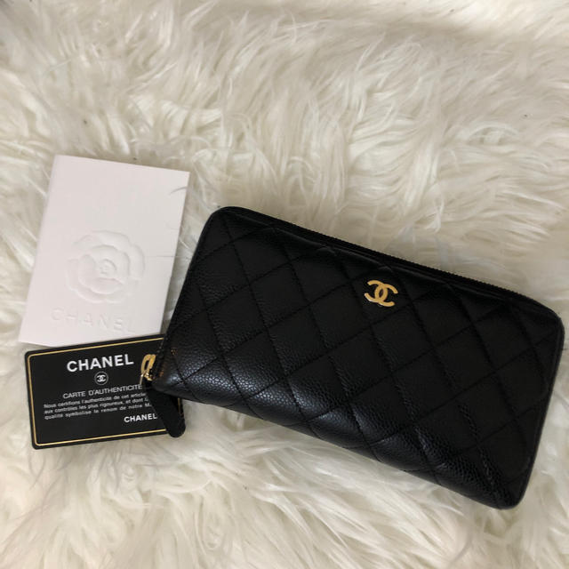 CHANEL(シャネル)のシャネル　長財布　1月限定価格 レディースのファッション小物(財布)の商品写真