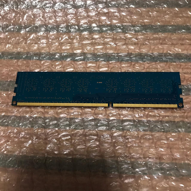 DDR3 4GBメモリー　PC-12800 スマホ/家電/カメラのPC/タブレット(PCパーツ)の商品写真