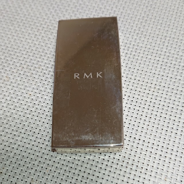 RMK(アールエムケー)のRMK アイシャドウ 03Gray 未使用品 コスメ/美容のベースメイク/化粧品(アイシャドウ)の商品写真