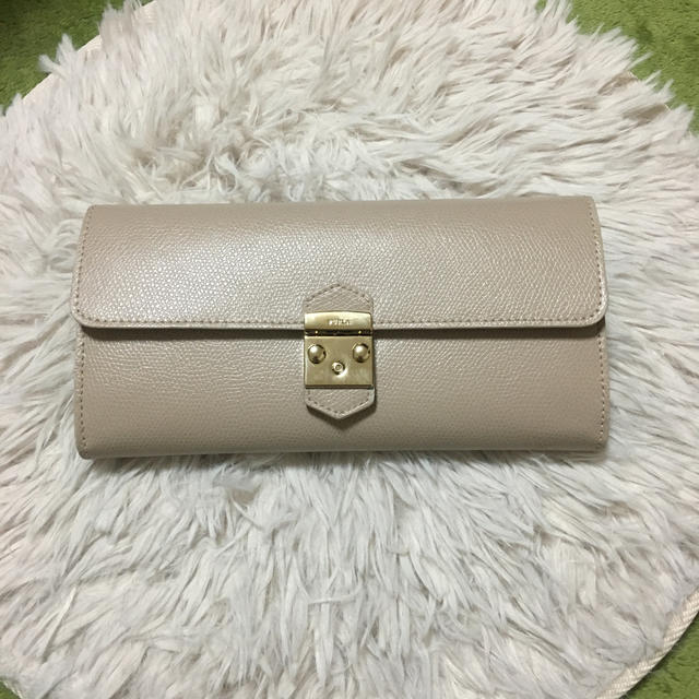 レディースFURLA 長財布 美品 メトロポリス