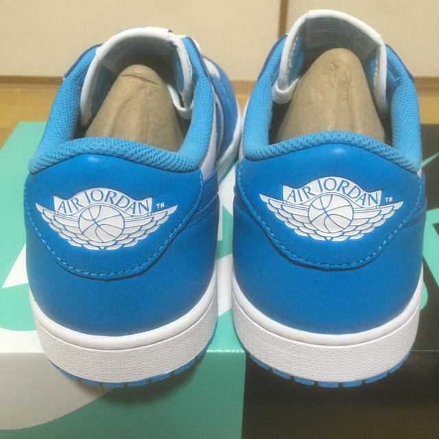 NIKE(ナイキ)の国内正規品 SB JORDAN 1 LOW UNC 28.5cm ほぼ未使用 メンズの靴/シューズ(スニーカー)の商品写真