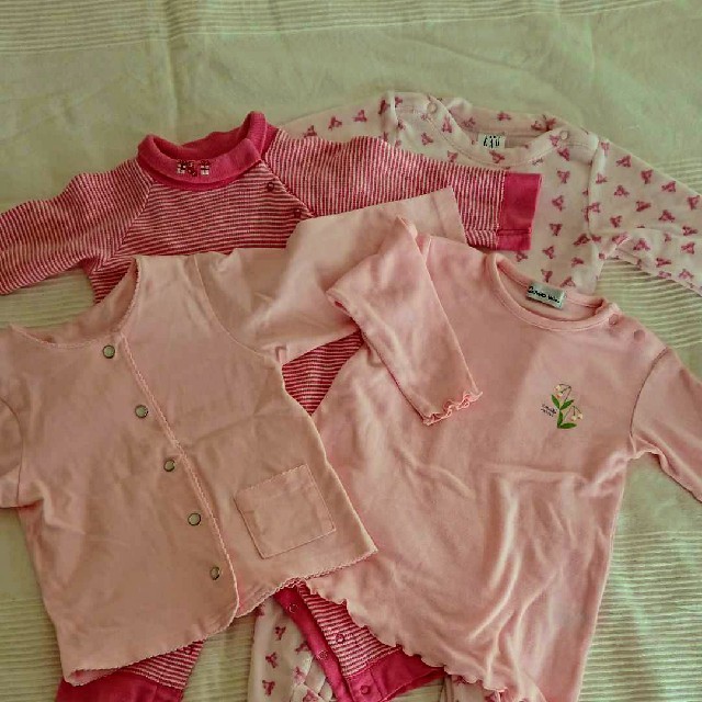 babyGAP(ベビーギャップ)の赤ちゃん４点セット キッズ/ベビー/マタニティのベビー服(~85cm)(カバーオール)の商品写真