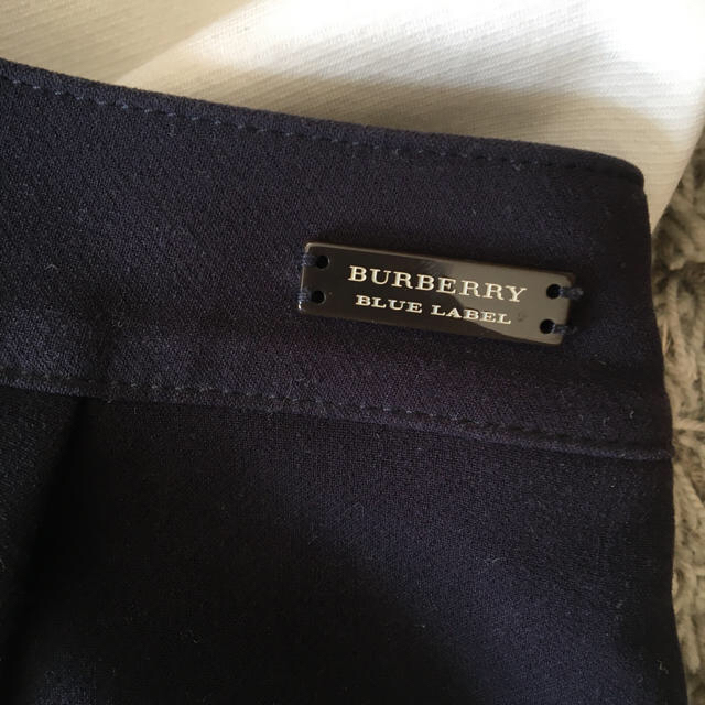 BURBERRY BLUE LABEL(バーバリーブルーレーベル)のバーバリー ブルーレーベル ショートパンツ 紺 ネイビー　美品 レディースのパンツ(ショートパンツ)の商品写真