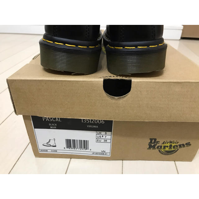 Dr.Martens(ドクターマーチン)の【極美品】Dr.Martens ドクターマーチン 8ホールブーツ 箱付き レディースの靴/シューズ(ブーツ)の商品写真