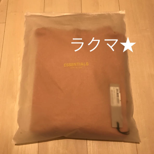 格安大人気 FEAR Fear Of God ESSENTIALS パーカー ピンクの通販 by ★shop|フィアオブゴッドならラクマ OF GOD - Sサイズ 大得価得価