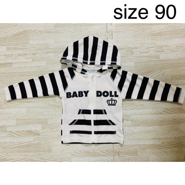 BABYDOLL(ベビードール)のbaby doll ラッシュガード　パーカー　90 キッズ/ベビー/マタニティのキッズ服男の子用(90cm~)(ジャケット/上着)の商品写真