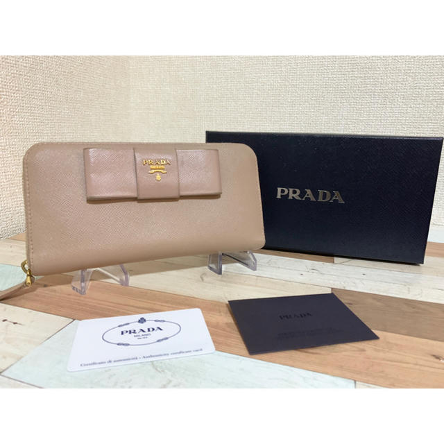 PRADA(プラダ)の長財布 PRADA ラウンドファスナー サフィアーノ レディースのファッション小物(財布)の商品写真