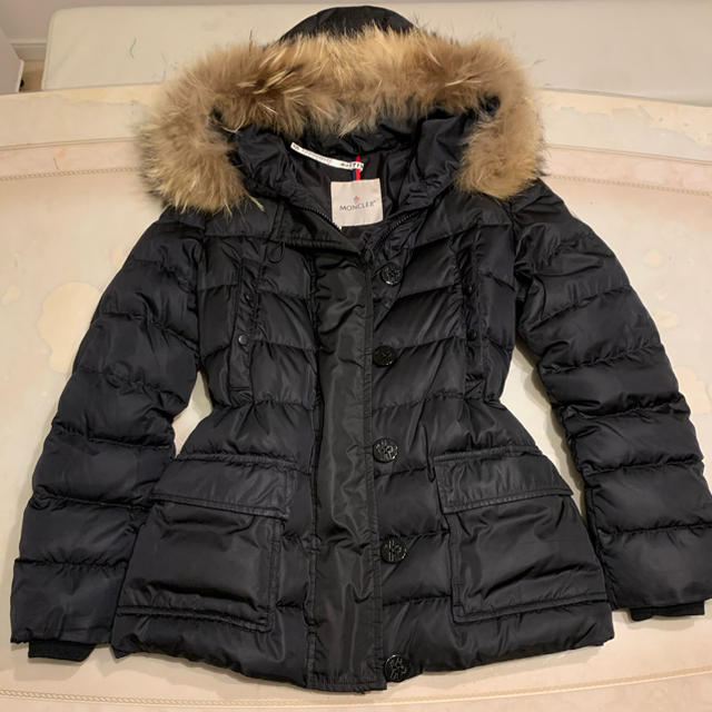 MONCLER(モンクレール)のモンクレールダウン MONCLER 正規品レディース レディースのジャケット/アウター(毛皮/ファーコート)の商品写真