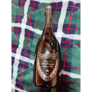 ドンペリニヨン(Dom Pérignon)のﾄﾞﾝﾍﾟﾘ黒ﾌﾞﾗｯｸｴﾉﾃｰｸﾄﾞﾝ・ﾍﾟﾘﾆﾖﾝ(シャンパン/スパークリングワイン)
