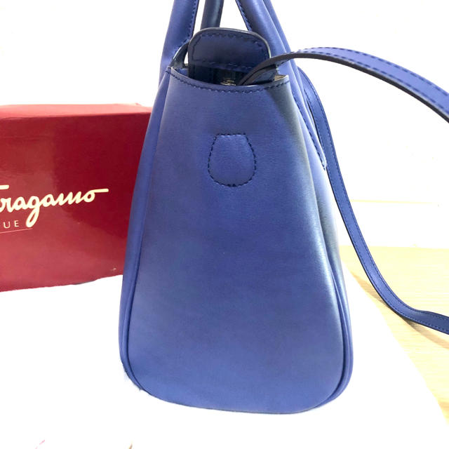 Salvatore Ferragamo(サルヴァトーレフェラガモ)の【Ferragamo】サルヴァトーレフェラガモ ノリータ 2WAYバッグ レディースのバッグ(ハンドバッグ)の商品写真