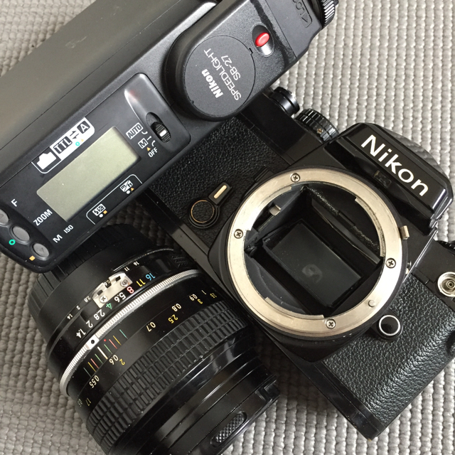カメラNikkor 50mm f1.4 + Nikon FE + ストロボSB-27