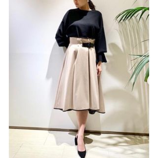 アドーア(ADORE)の18AW ADORE ライトブカティータックフレアースカート バイカラー レザー(ロングスカート)