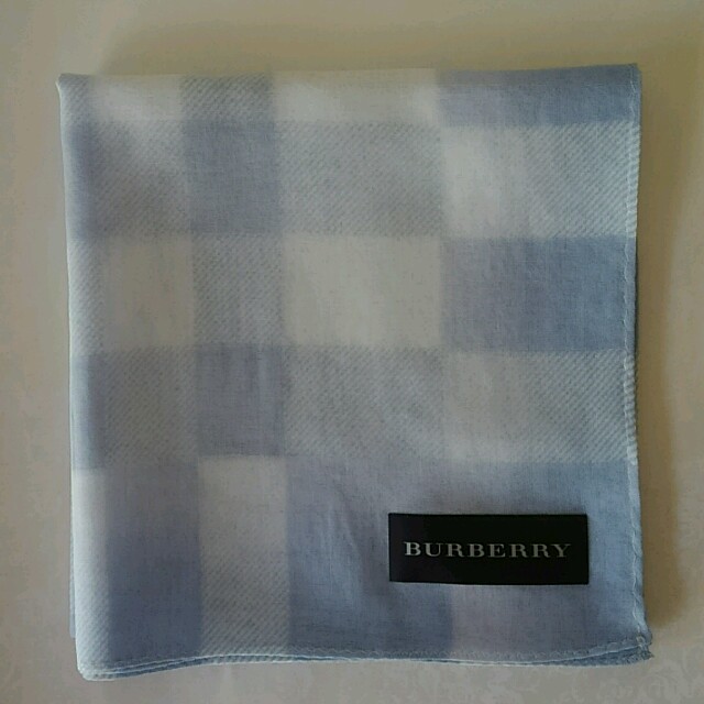 BURBERRY(バーバリー)の❤きのこ様専用❤バーバリーハンカチ❤ レディースのファッション小物(ハンカチ)の商品写真