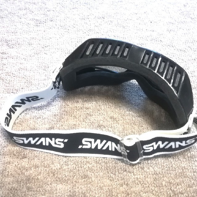 SWANS(スワンズ)の新品未使用　SWANS　ジュニア用スノーゴーグル スポーツ/アウトドアのスノーボード(アクセサリー)の商品写真