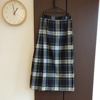 トゥモローランド(TOMORROWLAND)のスコットランド製GLEN PRINCE(ロングスカート)