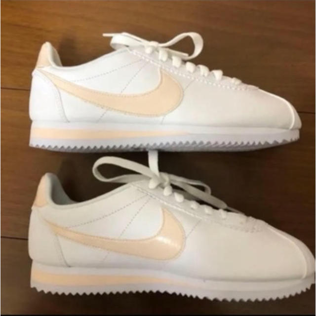 NIKE(ナイキ)の新品　NIKE コルテッツ  レザー スニーカー サイズ 23.5 レディースの靴/シューズ(スニーカー)の商品写真