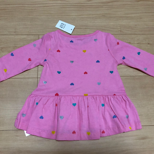 babyGAP(ベビーギャップ)の新品　タグ付き　baby GAPロンT 110 キッズ/ベビー/マタニティのキッズ服女の子用(90cm~)(Tシャツ/カットソー)の商品写真