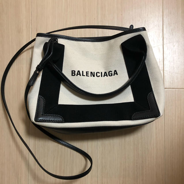 BALENCIAGA BAG(バレンシアガバッグ)のバレンシアガ　バッグ　 レディースのバッグ(ショルダーバッグ)の商品写真