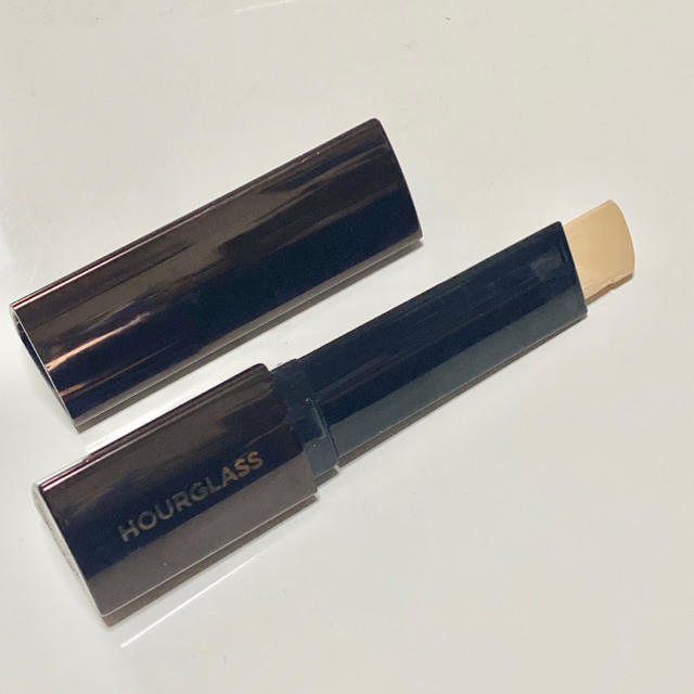 HOURGLASS アワーグラス　スティックファンデーション コスメ/美容のベースメイク/化粧品(ファンデーション)の商品写真