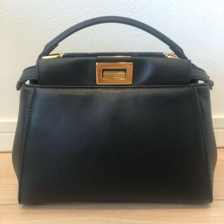 FENDI(ブラック/黒色系)のフリマアイテム一覧 FENDI(ブラック/黒色系)のフリマアイテム一覧