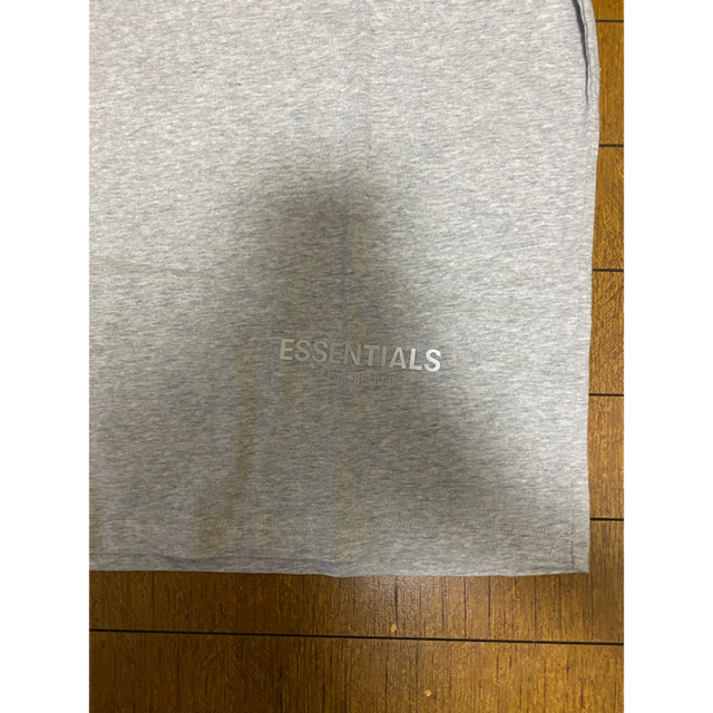 FEAR OF GOD(フィアオブゴッド)のFOG ESSENTIALS Boxy T-Shirt グレー Mサイズ メンズのトップス(Tシャツ/カットソー(半袖/袖なし))の商品写真