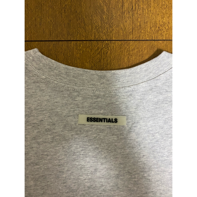 FEAR OF GOD(フィアオブゴッド)のFOG ESSENTIALS Boxy T-Shirt グレー Mサイズ メンズのトップス(Tシャツ/カットソー(半袖/袖なし))の商品写真