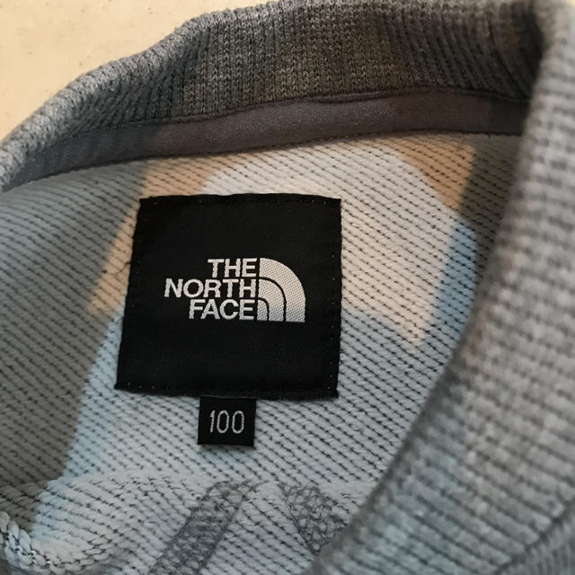 THE NORTH FACE(ザノースフェイス)のサイズ100 THE NORTH FACEトレーナー キッズ/ベビー/マタニティのキッズ服男の子用(90cm~)(Tシャツ/カットソー)の商品写真