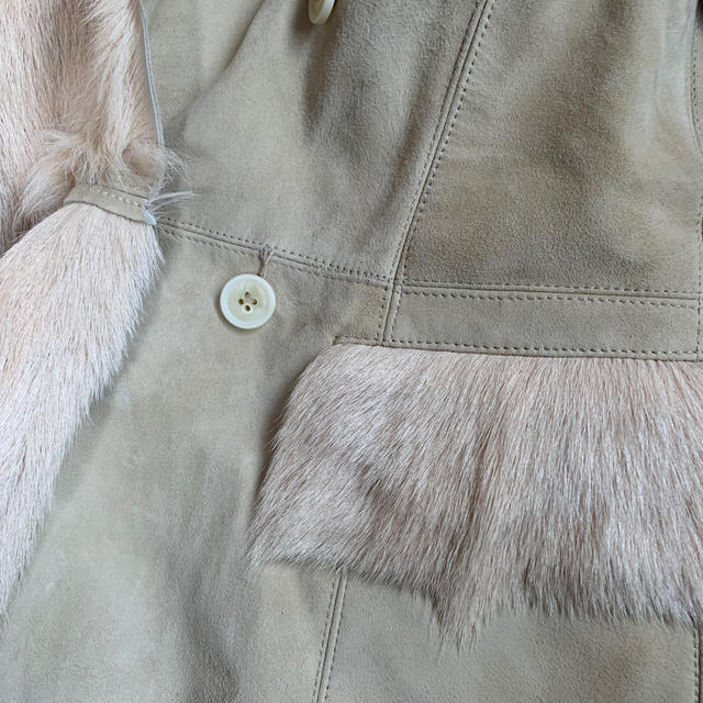 DouDou(ドゥドゥ)のゴートスエードショートコート　山羊スエード　ファー レディースのジャケット/アウター(毛皮/ファーコート)の商品写真