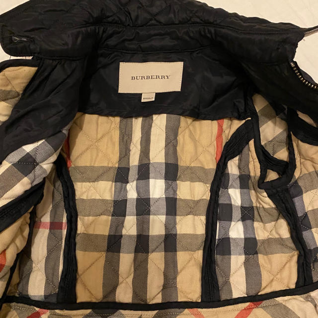 BURBERRY(バーバリー)のバーバリー　6y キルティングコート  キッズ/ベビー/マタニティのキッズ服女の子用(90cm~)(コート)の商品写真