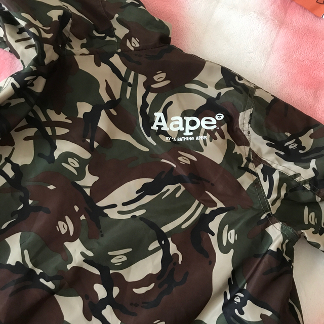 A BATHING APE(アベイシングエイプ)のマウンテンパーカー　迷彩　APE タイムセール メンズのジャケット/アウター(マウンテンパーカー)の商品写真