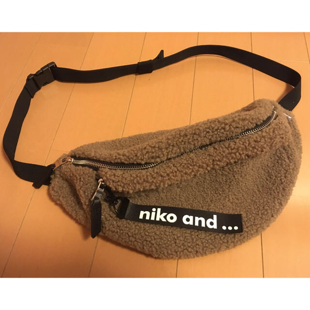 niko and...(ニコアンド)の☆早い者勝ち！値下げ☆ niko and… ボディバック レディースのバッグ(ボディバッグ/ウエストポーチ)の商品写真