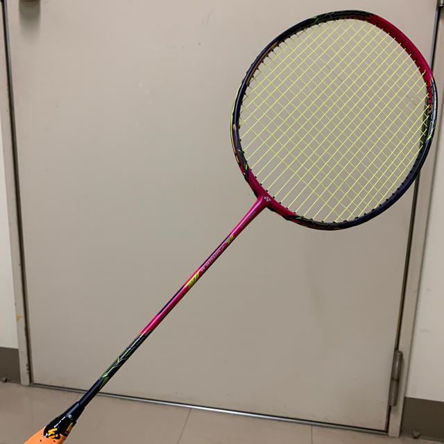 YONEX(ヨネックス)の限定カラー バドミントンラケット スポーツ/アウトドアのスポーツ/アウトドア その他(バドミントン)の商品写真