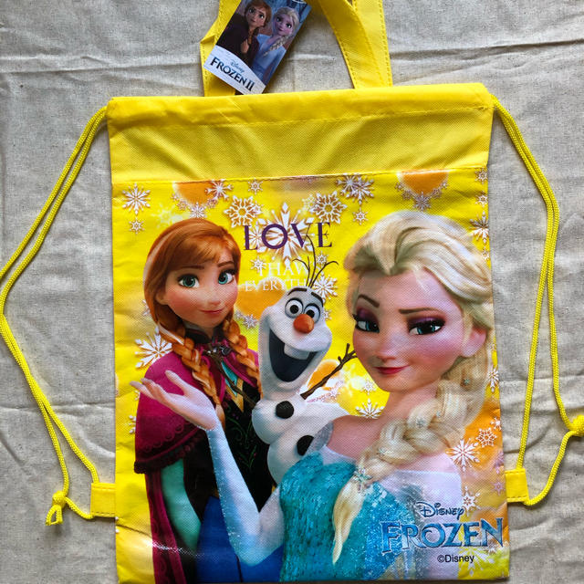 アナと雪の女王(アナトユキノジョオウ)のアナと雪の女王2  2wayバッグ エンタメ/ホビーのおもちゃ/ぬいぐるみ(キャラクターグッズ)の商品写真