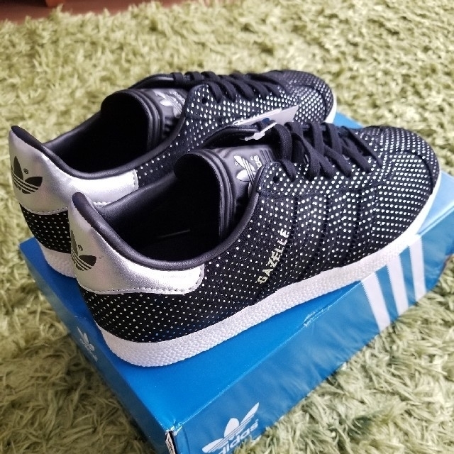 adidas(アディダス)の★ADIDAS★ BY9363 GAZELLE W ガゼル　23㎝  レディースの靴/シューズ(スニーカー)の商品写真