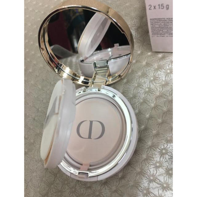 Christian Dior(クリスチャンディオール)のディオール　カプチュールドリームスキンモイストクッション コスメ/美容のベースメイク/化粧品(ファンデーション)の商品写真