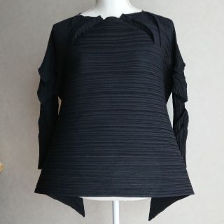 プリーツプリーズイッセイミヤケ(PLEATS PLEASE ISSEY MIYAKE)の【あずき様 専用】バウンス トップス( 黒 )(カットソー(長袖/七分))